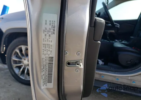 2019 Jeep Cherokee Latitude Plus Fwd from USA, damaged, VIN 1C4PJLLB1KD353904